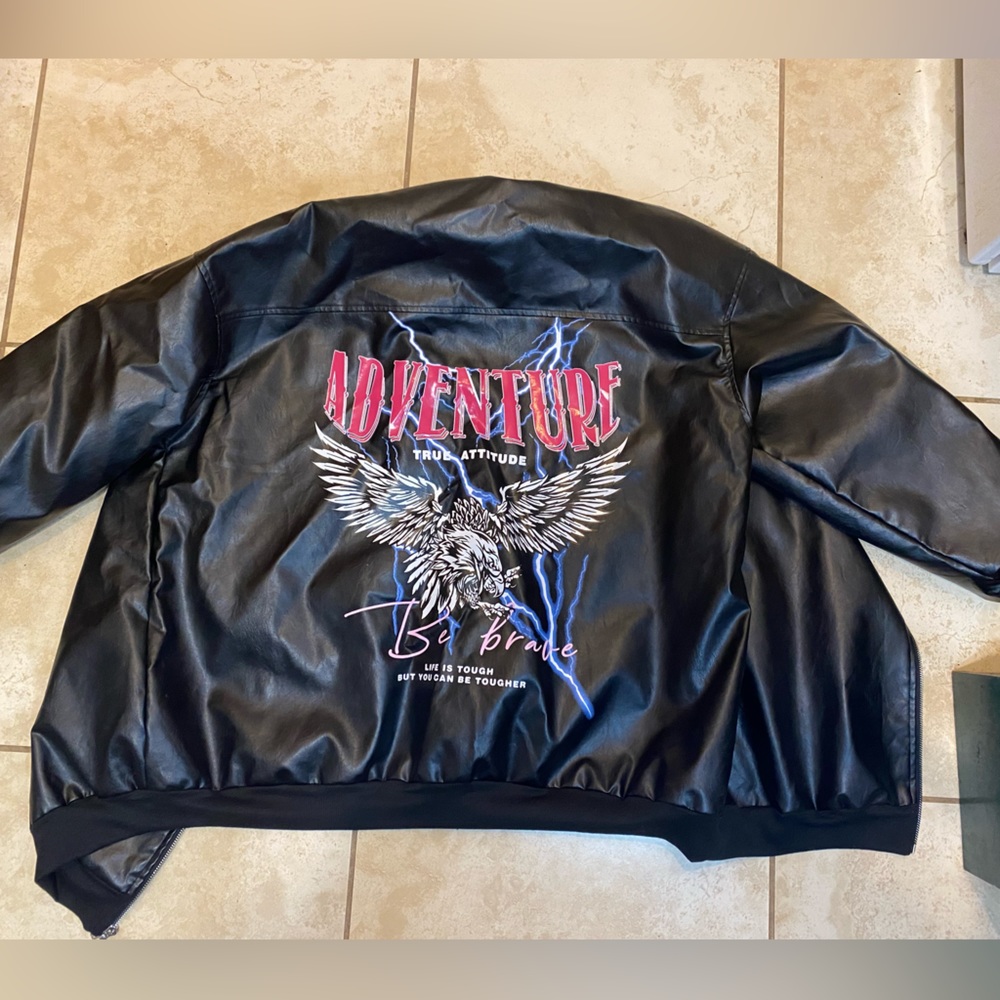 Oversized graphic, a leather jacket